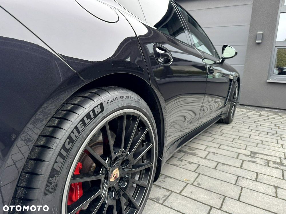 Porsche Panamera - 14