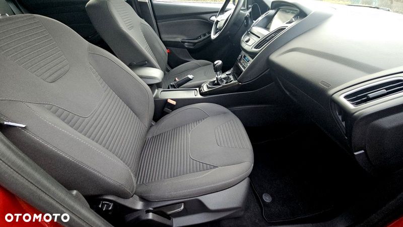 Ford Focus 2.0 TDCi Titanium ASS - 24