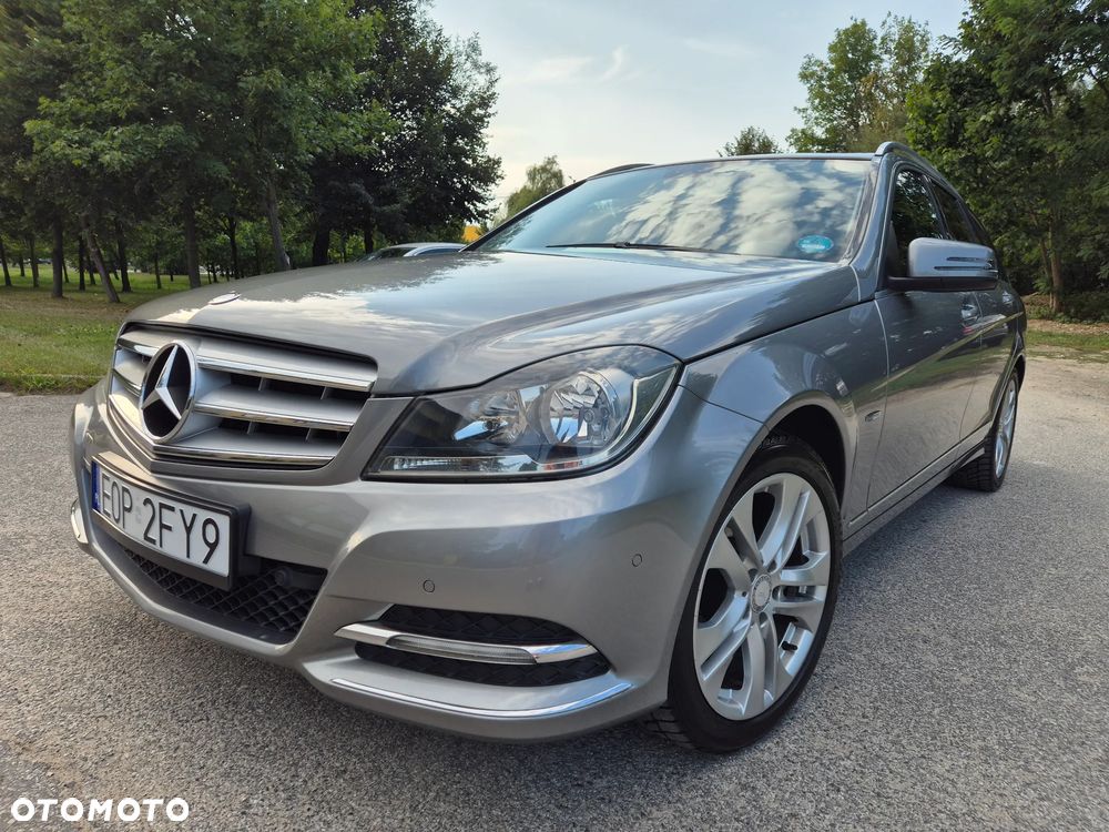 Mercedes-Benz Klasa C 180 T BlueEFFICIENCY Avantgarde - 24