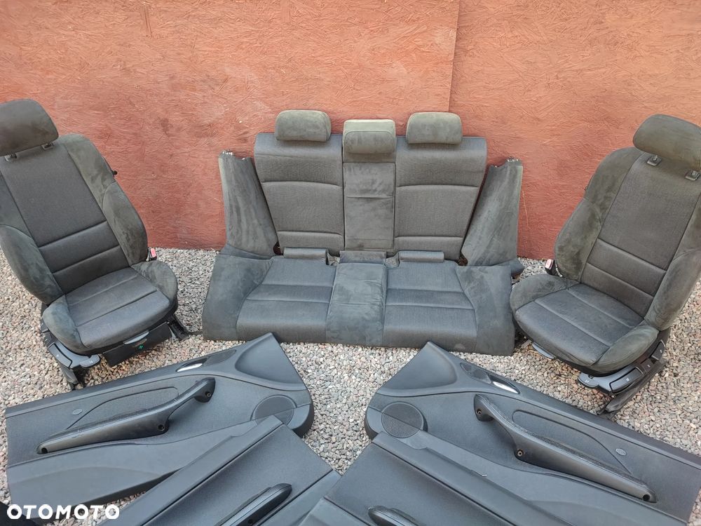 BMW E46 COUPE / M3 ORYGINALNY KOMPLET FOTELI PRZÓD SPORTSIZE / SPORTY + KANAPA TYŁ + BOCZKI EUROPA W WERSJI M-PAKIET ALCANTARA / MATERIAŁOWE ALCANTARA W BARDZO DOBRYM STANIE O NR. 52 10 8 226 419 / 52 20 7 895 608 / 52 20 7 156 167 / 52 10 7 039 640 OEM - 1
