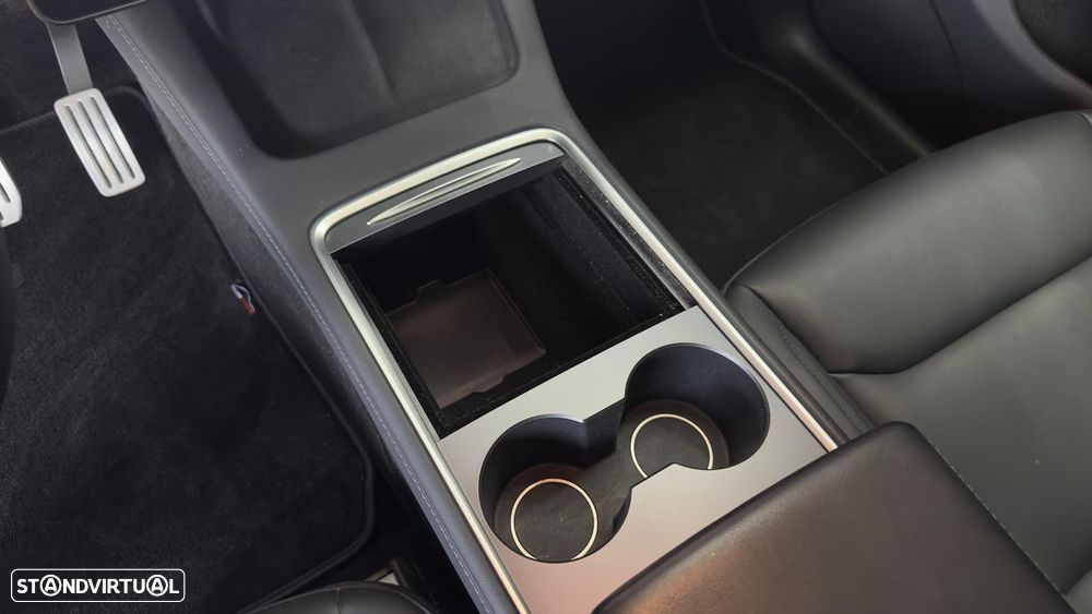 Tesla Model Y Performance Dual Motor AWD - 36
