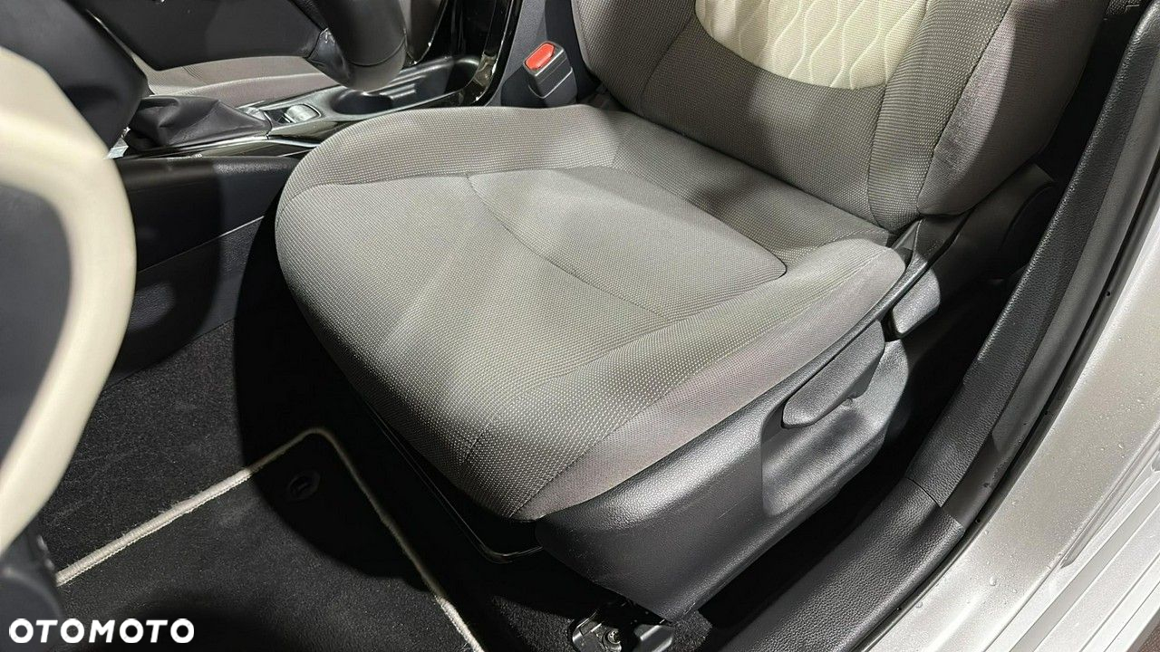 Toyota Corolla - 13