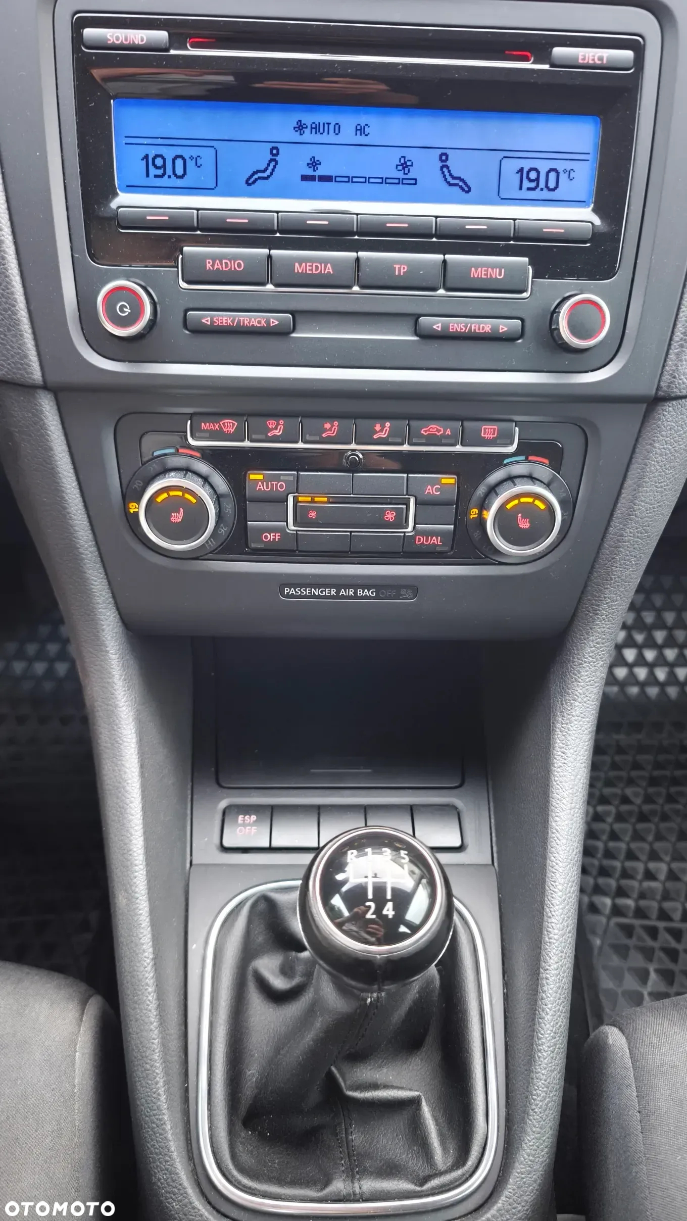 Volkswagen Golf VI 1.6 TDI Trendline - 14