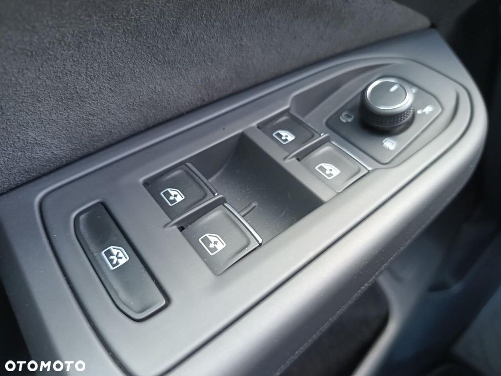 Volkswagen Golf Variant 1.5 eTSI mHEV Life DSG - 23