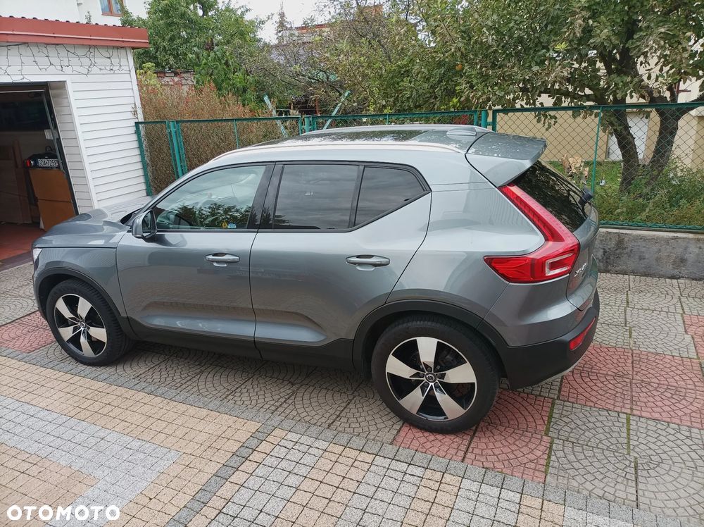 Volvo XC 40 D4 AWD Momentum - 3