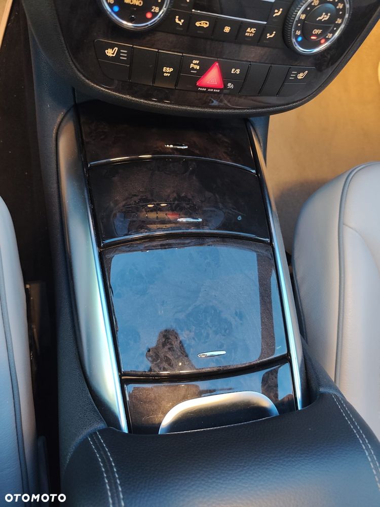 Mercedes-Benz Klasa R 350 CDI 4-Matic - 17