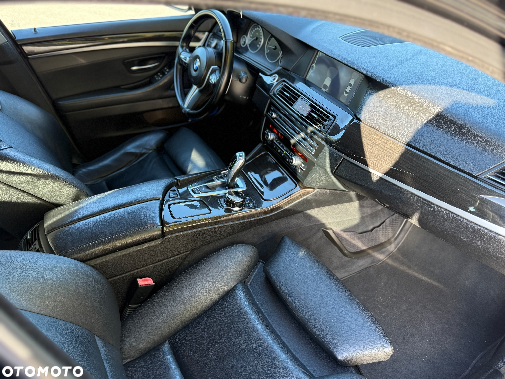 BMW Seria 5 530d Sport-Aut - 24