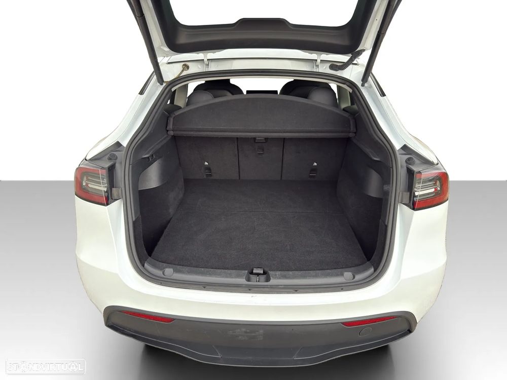 Tesla Model Y Long Range Dual Motor AWD - 14