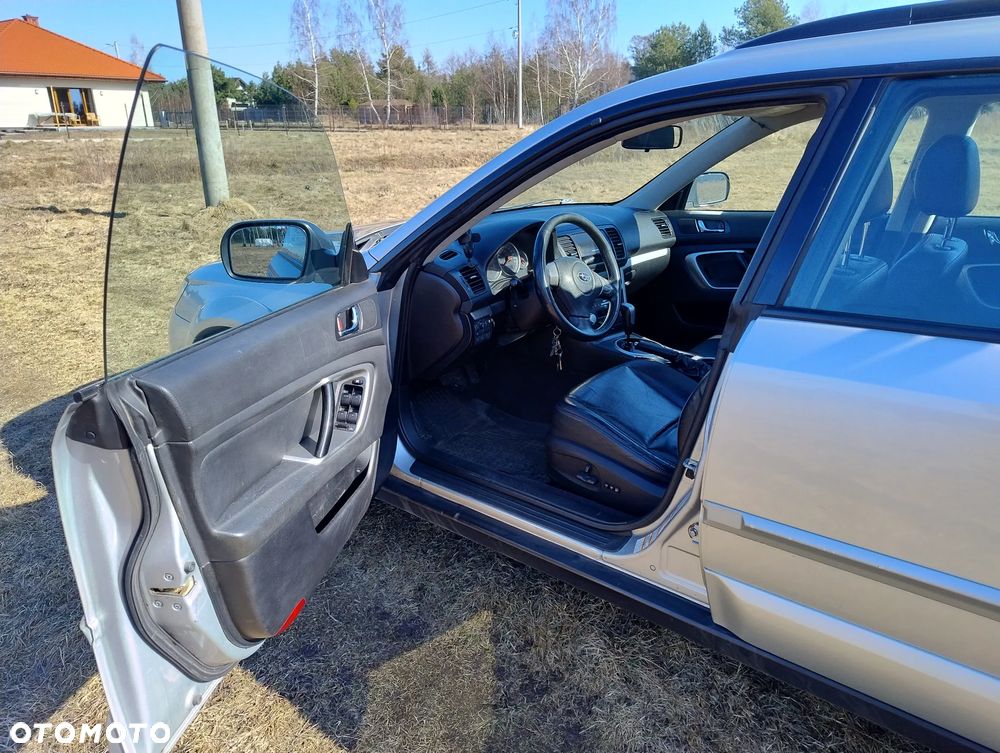 Subaru Outback 2.5i AT - 8