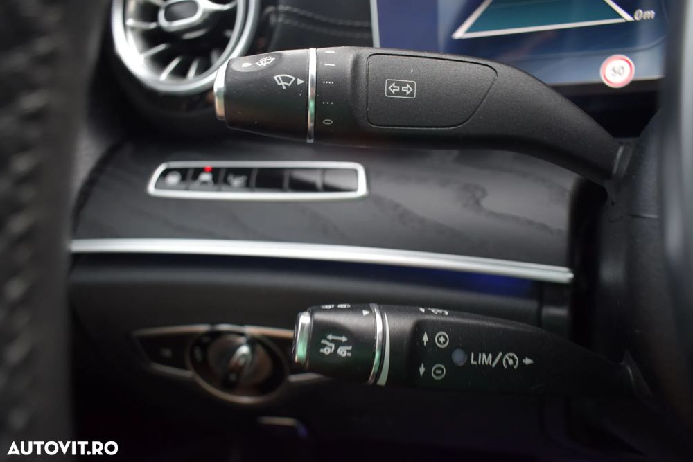 Mercedes-Benz E 220 d 4Matic 9G-TRONIC Night Edition - 13