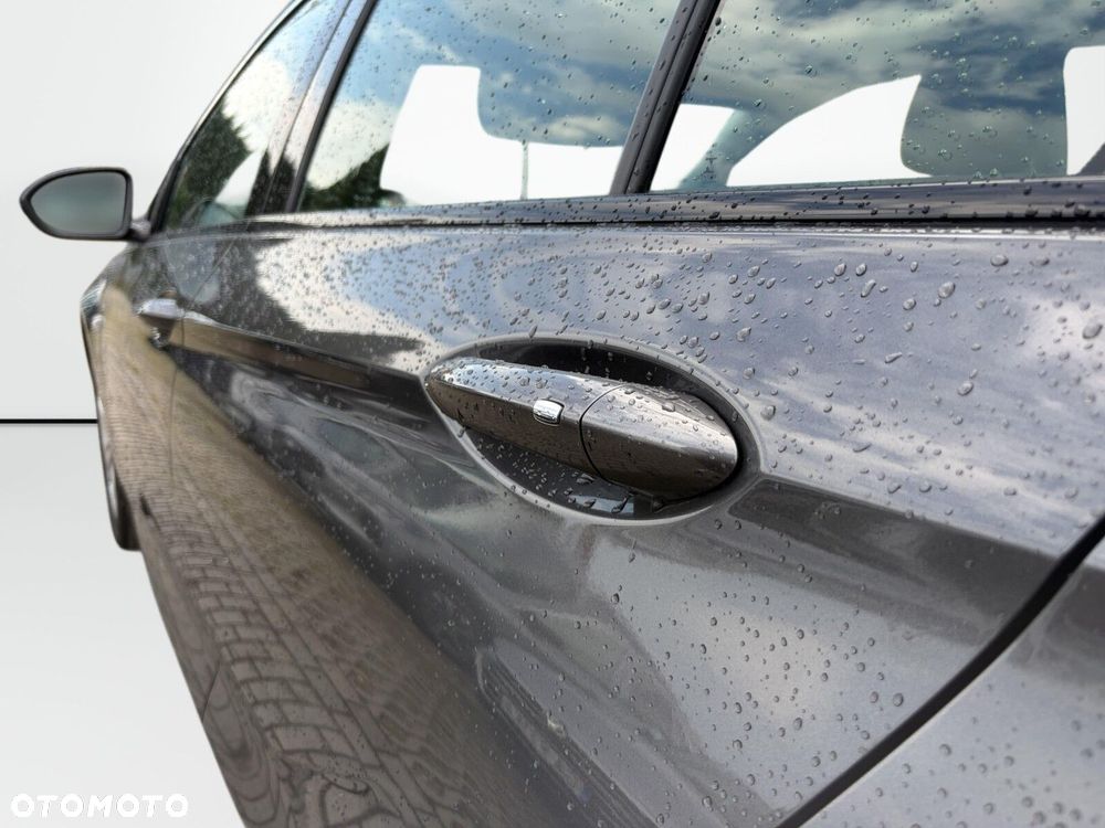 Opel Insignia - 30