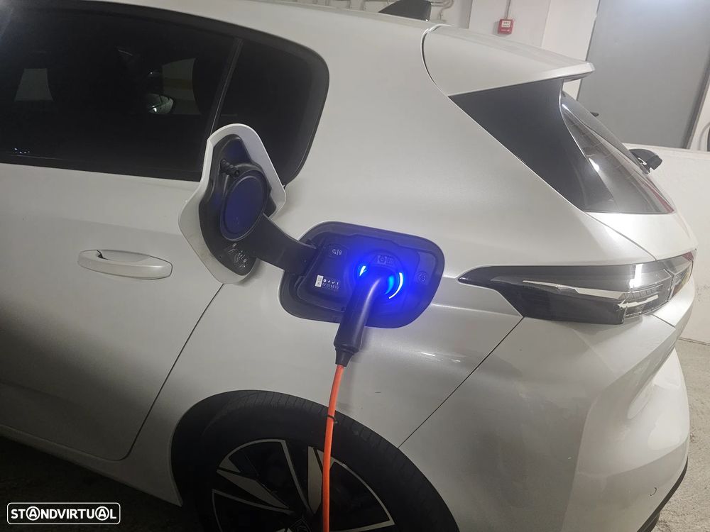 Peugeot 308 1.6 Hybrid Active Pack e-EAT8 - 36