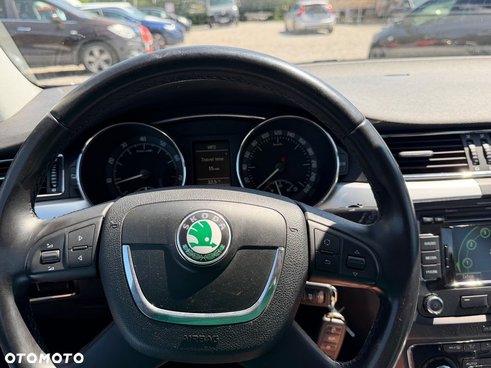 Skoda Superb 1.8 TSI Ambition DSG - 17