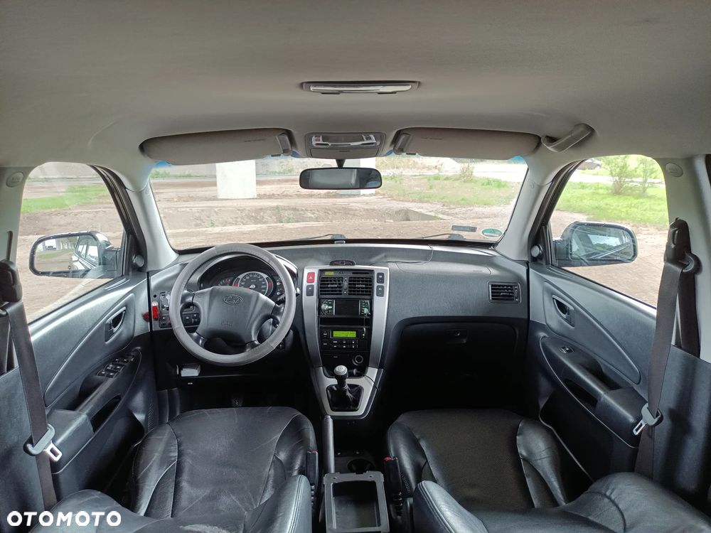 Hyundai Tucson 2.0 Comfort 2WD - 23