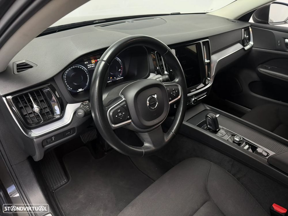 Volvo V60 2.0 B4 Momentum Plus Geartronic - 8