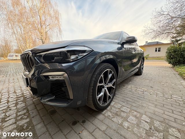 BMW X6 M50i - 16