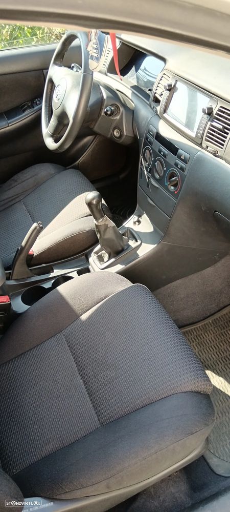 Toyota Corolla SW 1.4 D-4D - 11
