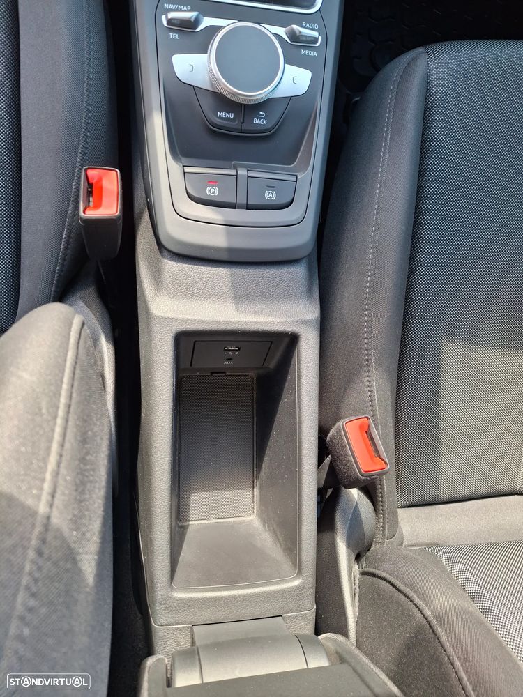 Audi Q2 35 TDI Advanced S tronic - 17