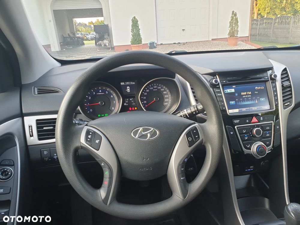 Hyundai i30 blue Kombi 1.4 Classic Navigation - 17