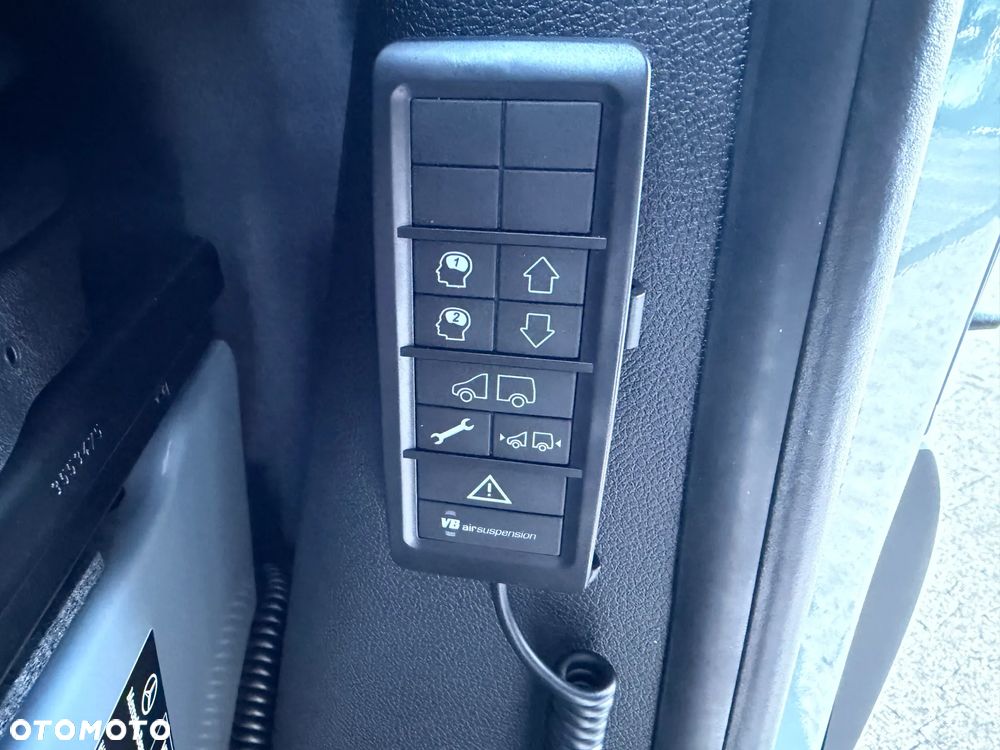 Mercedes-Benz Sprinter - 9