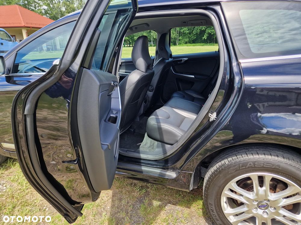 Volvo XC 60 D5 AWD Summum - 21
