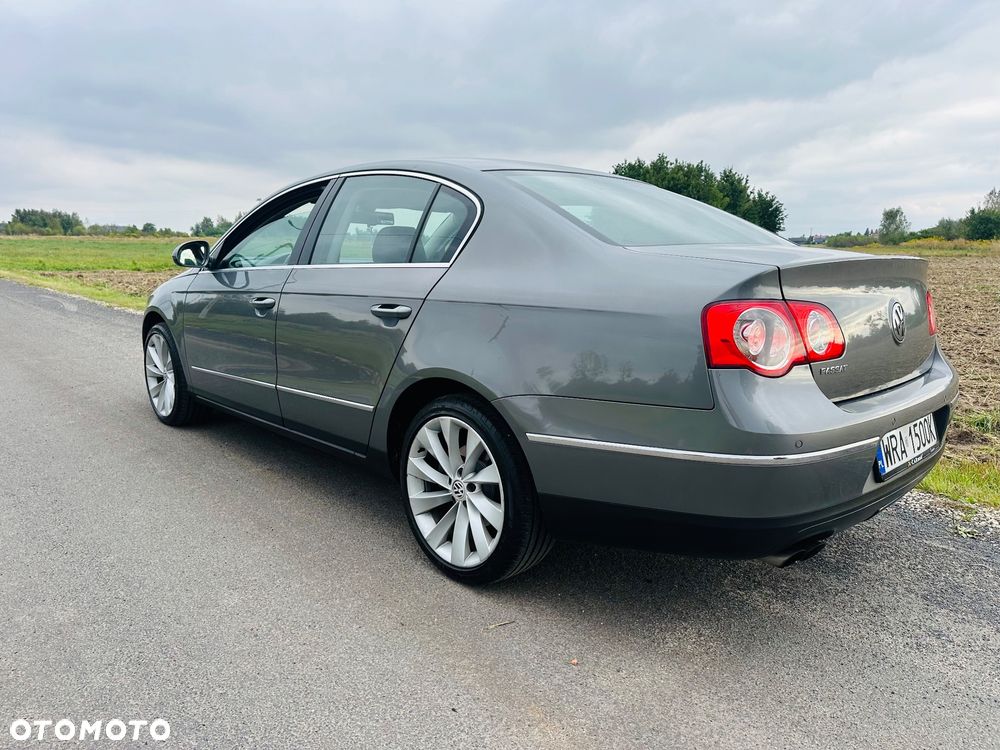 Volkswagen Passat 2.0 FSI Comfortline - 4