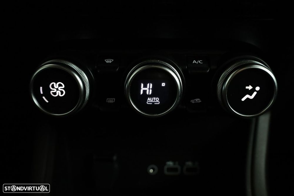 Renault Captur 1.0 TCe Techno Bi-Fuel - 13