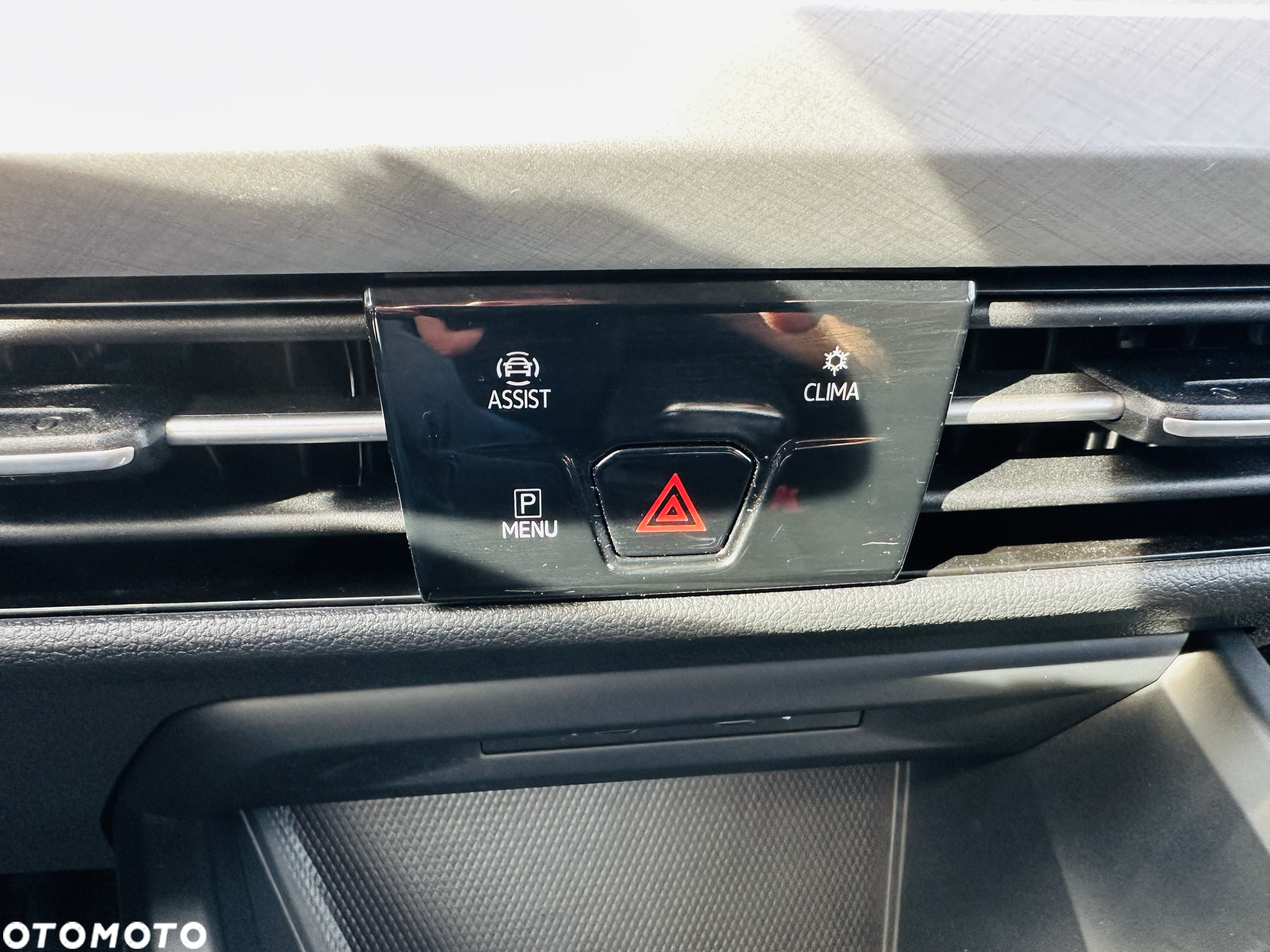 Volkswagen Golf VIII 1.5 TSI EVO Life - 20