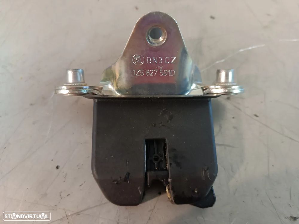 FECHO DA MALA SKODA OCTAVIA II KOMBI 04-12 1Z5827501D - 2