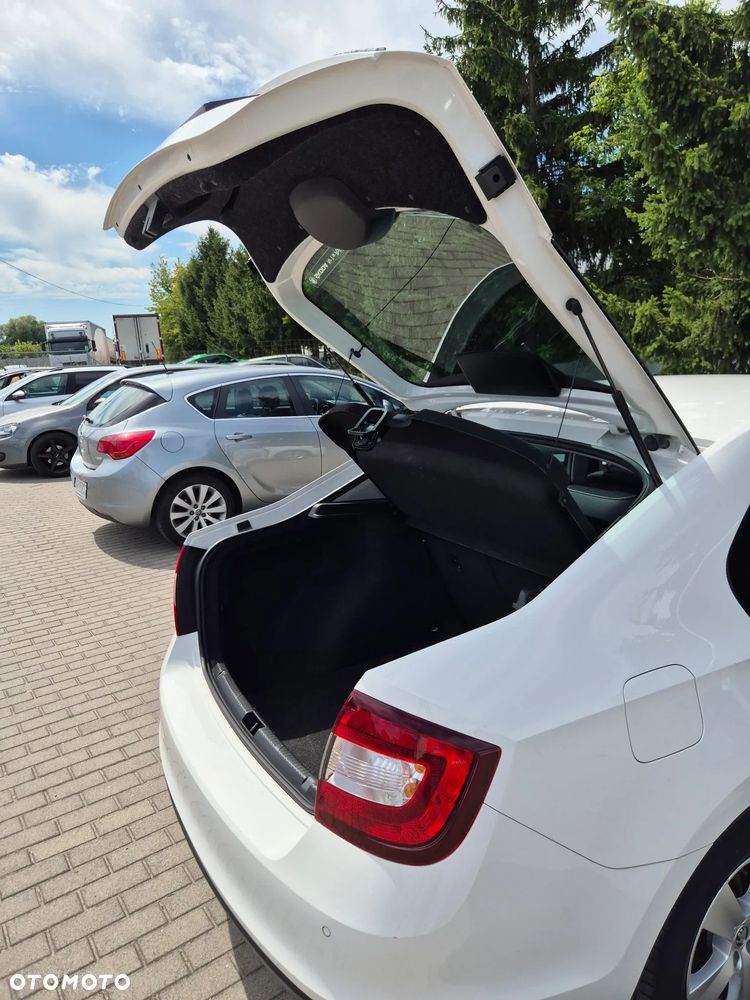 Skoda RAPID 1.0 TSI Ambition - 18