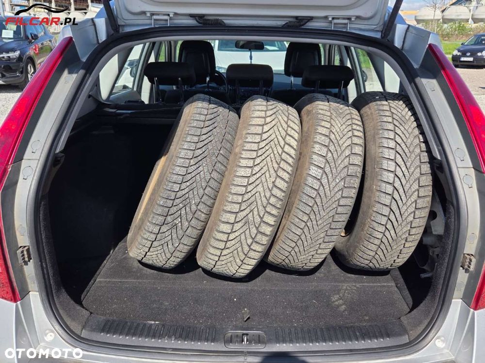 Kia Ceed - 8