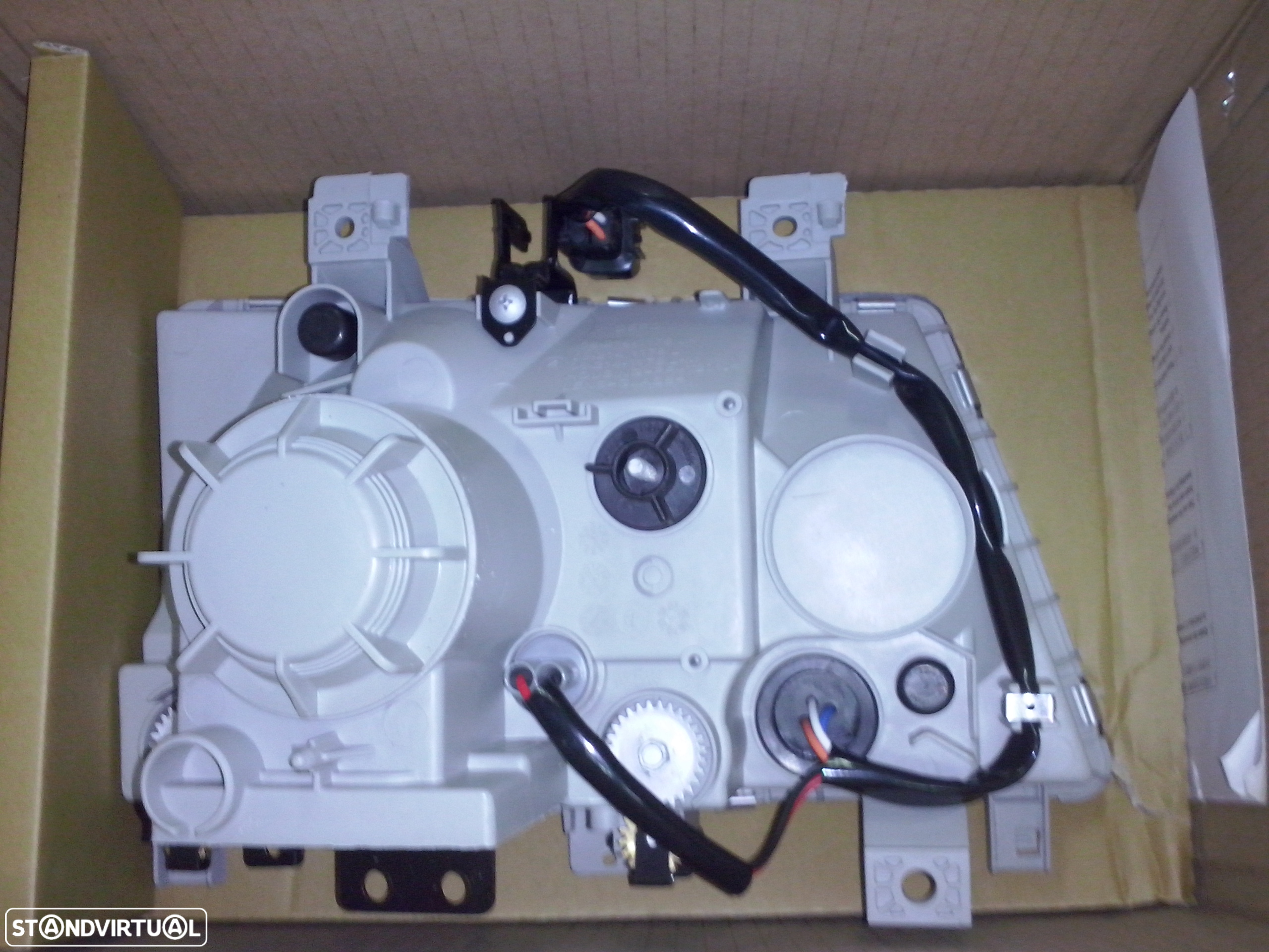 Faróis / Ópticas da frente Mitsubishi Canter Fuso 2005 -NOVOS - 2