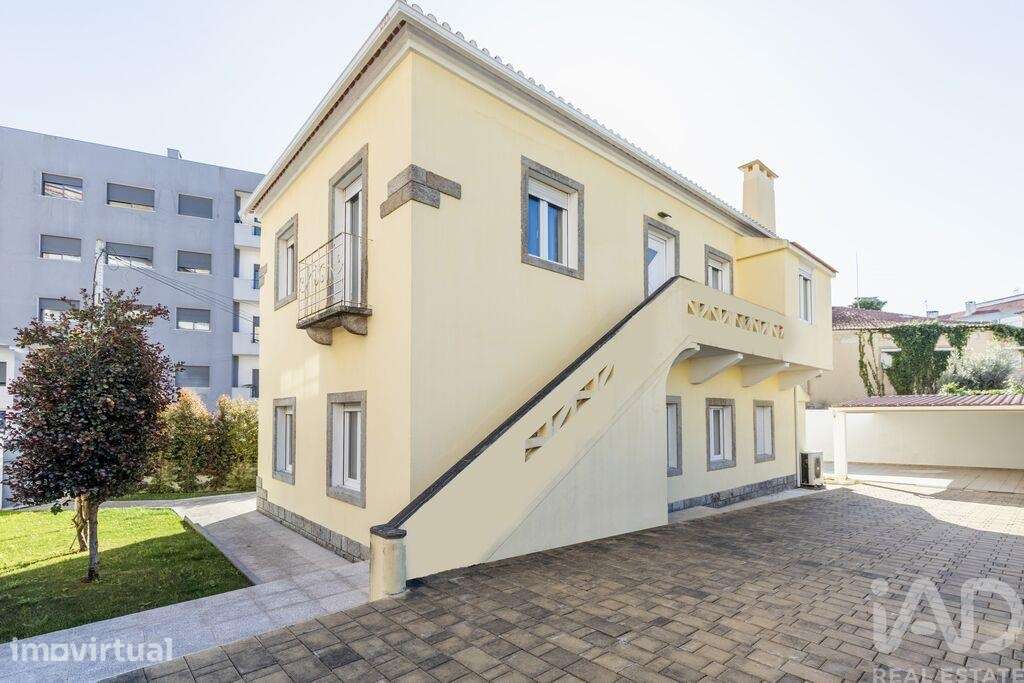 Casa T4 em Agualva E Mira-Sintra de 230,00 m2 - Grande imagem: 3/30