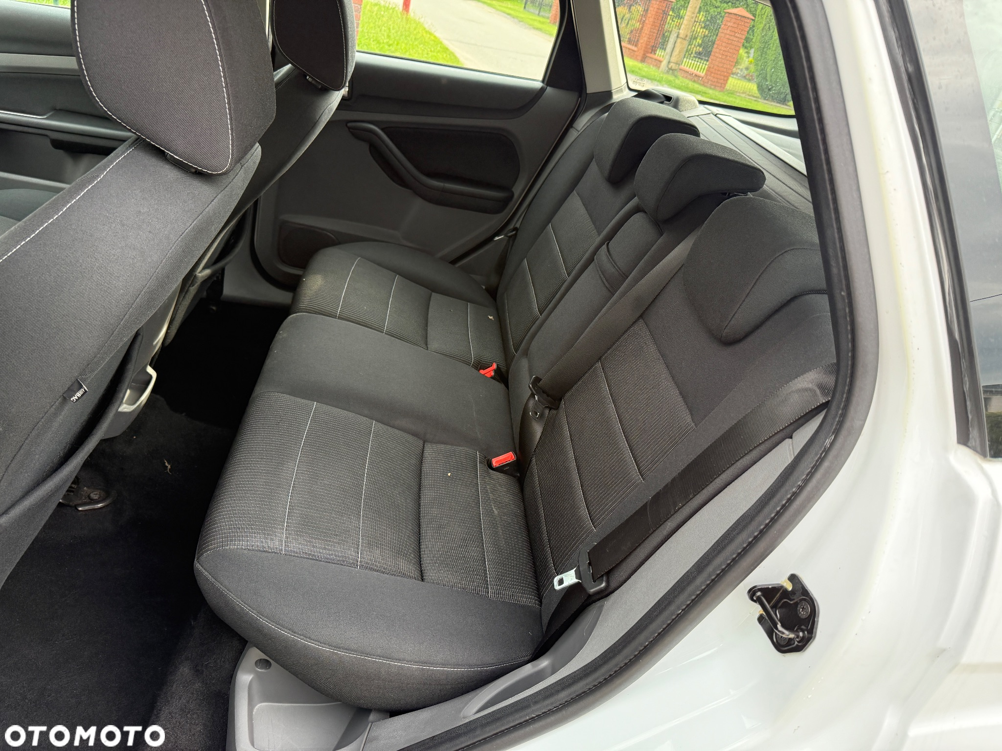 Ford Focus 1.6 Ti-VCT Sport - 16