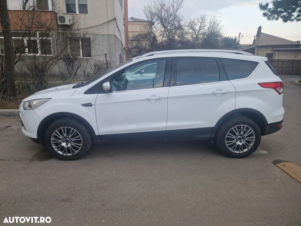 Ford Kuga 2.0 TDCi 4x4 Aut. Titanium - 5