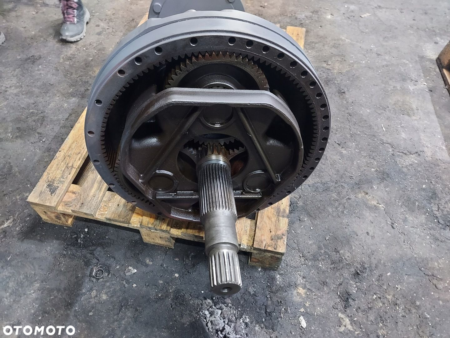 ZWOLNICA LEWA PRAWA M934.152.150.110 MASSEY FERGUSON 8680 2011R - 2