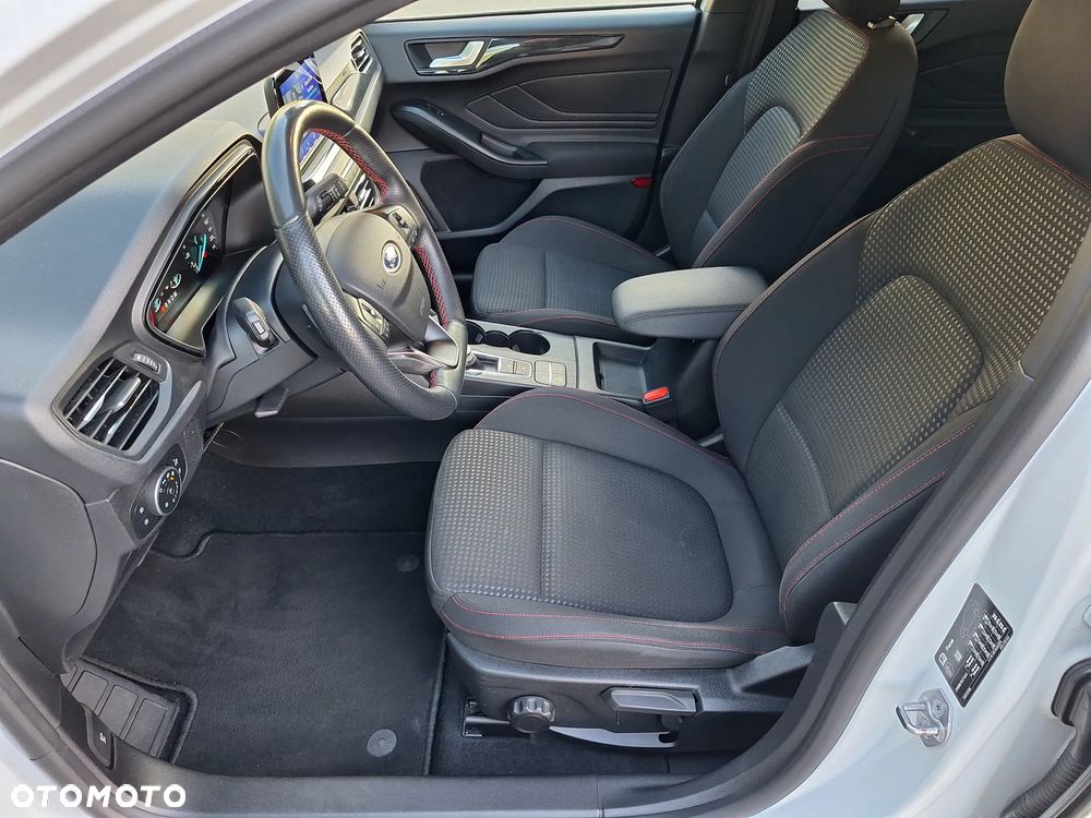 Ford Focus 1.5 EcoBoost ST-Line - 22