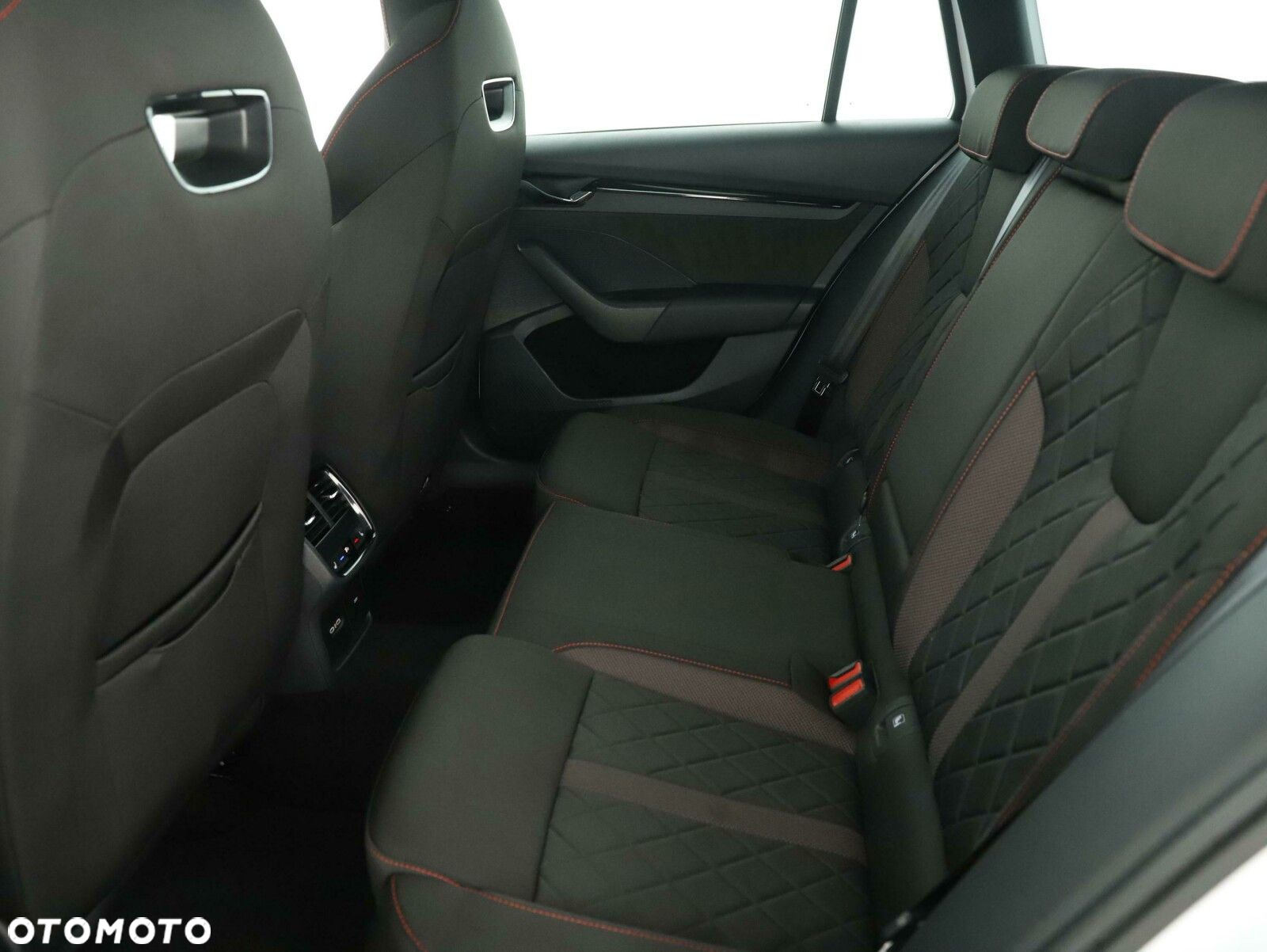 Skoda Octavia 2.0 TDI RS DSG - 8