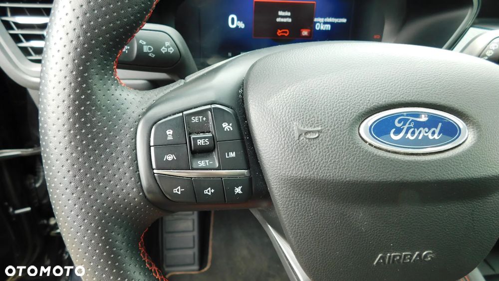 Ford Kuga 2.5 Duratec PHEV ST-LINE X - 11
