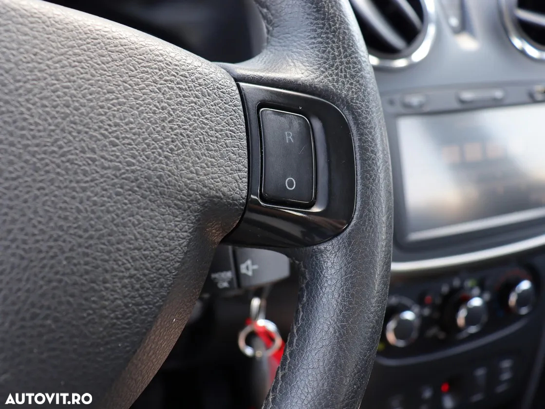 Dacia Sandero 1.5 dCI Laureate - 11