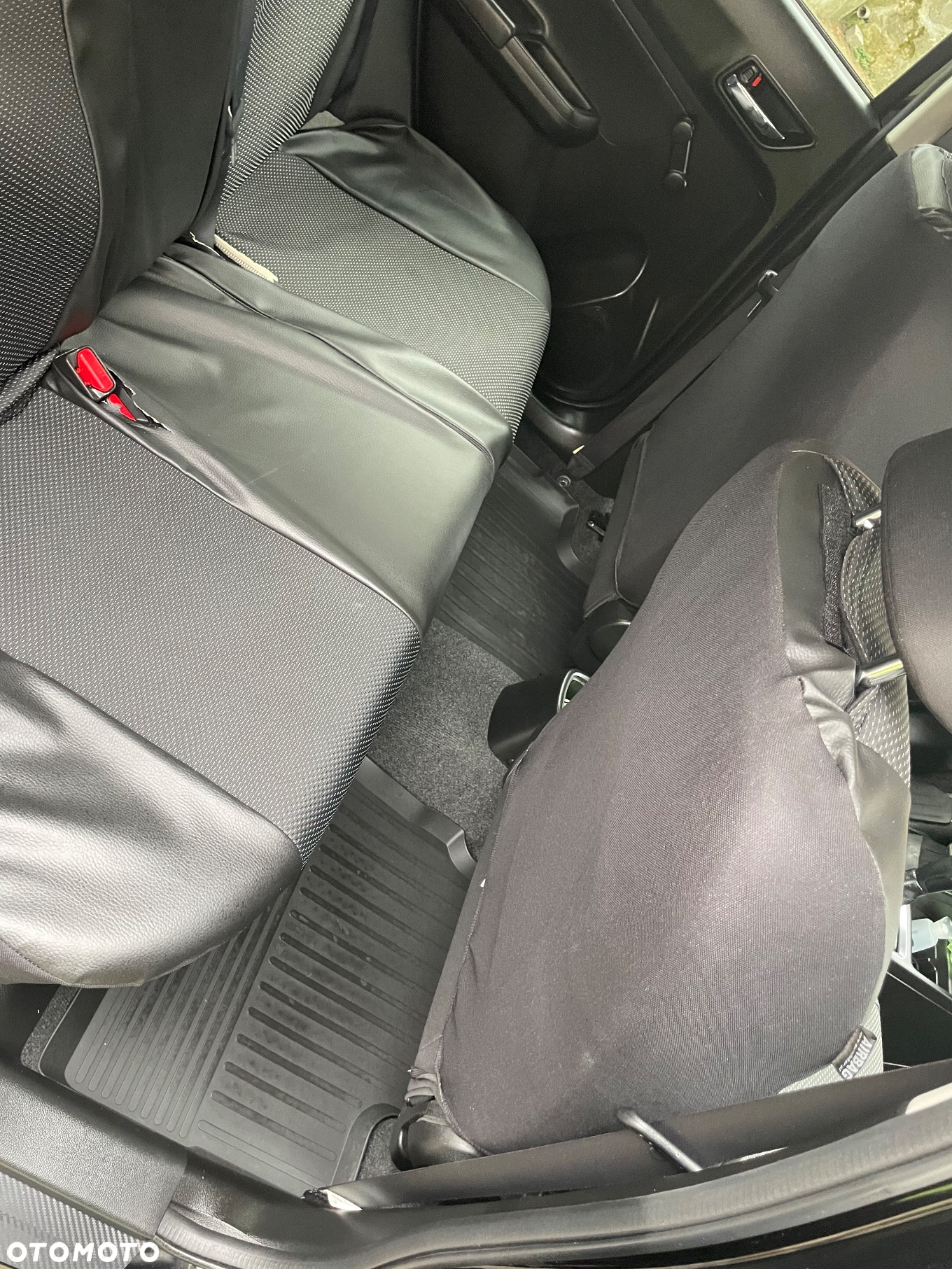 Suzuki Swift 1.0 T Premium Plus - 18