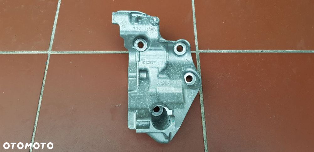 Łapa mocowanie alternatora Trafic 2,0 DCI M9R710 nr 117102877R