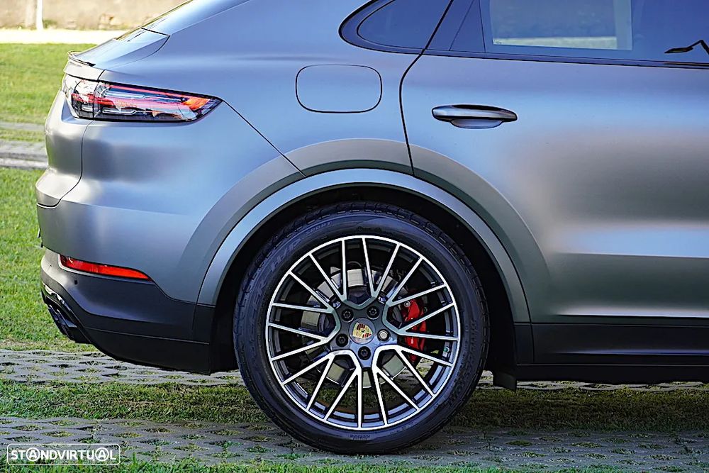 Porsche Cayenne Coupé E-Hybrid - 11