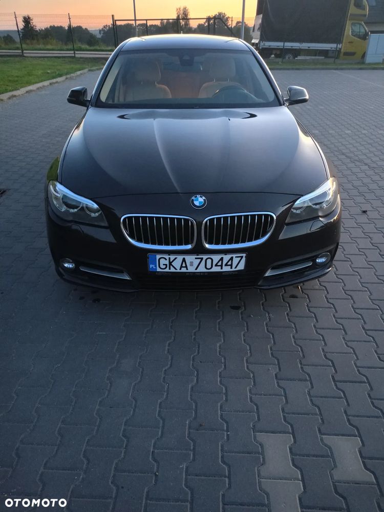 BMW Seria 5 520d xDrive - 11