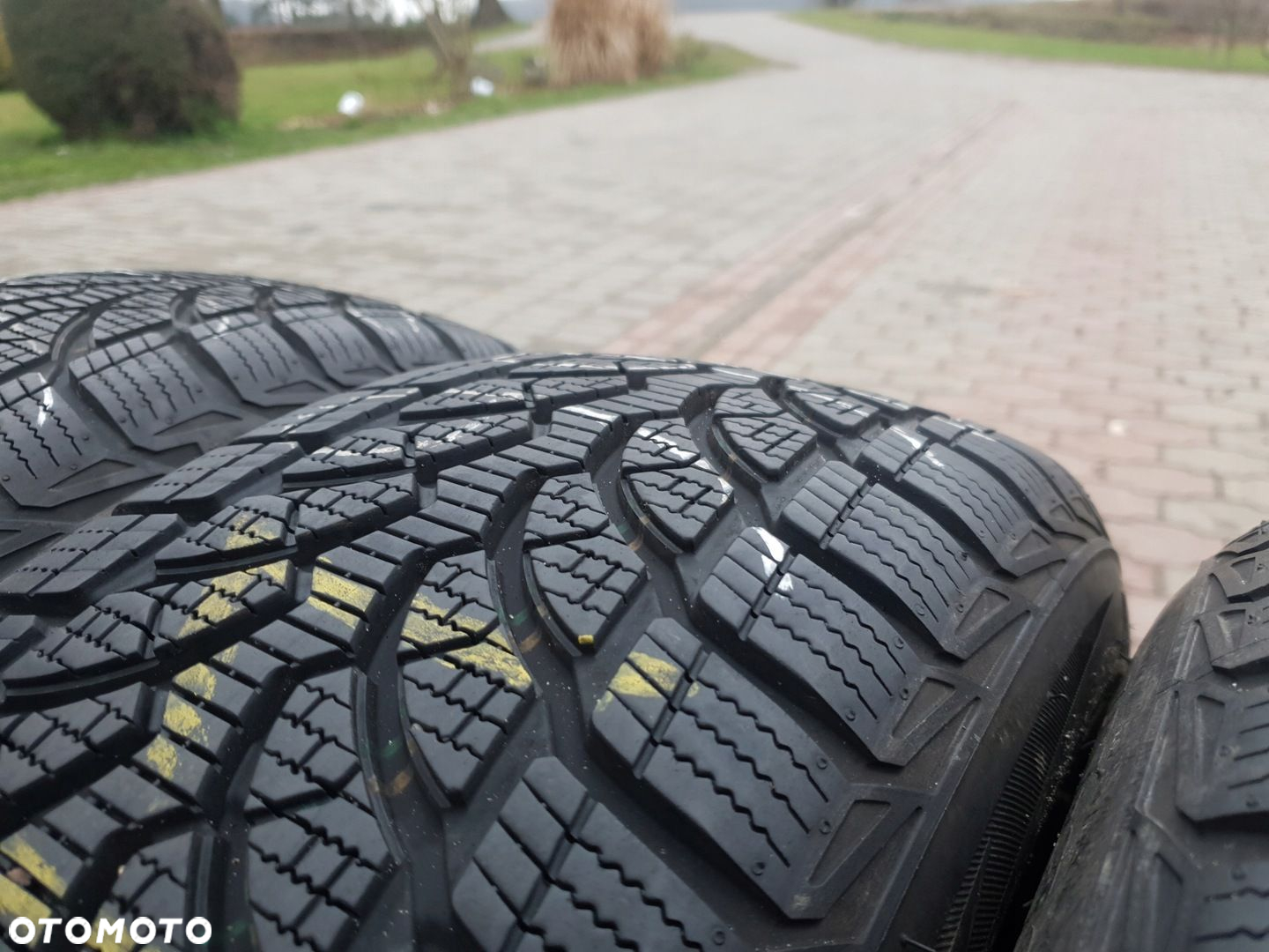 BMW F30 F31 E90 E91 E92 5x120 IS31 205/60R16 92H - 3