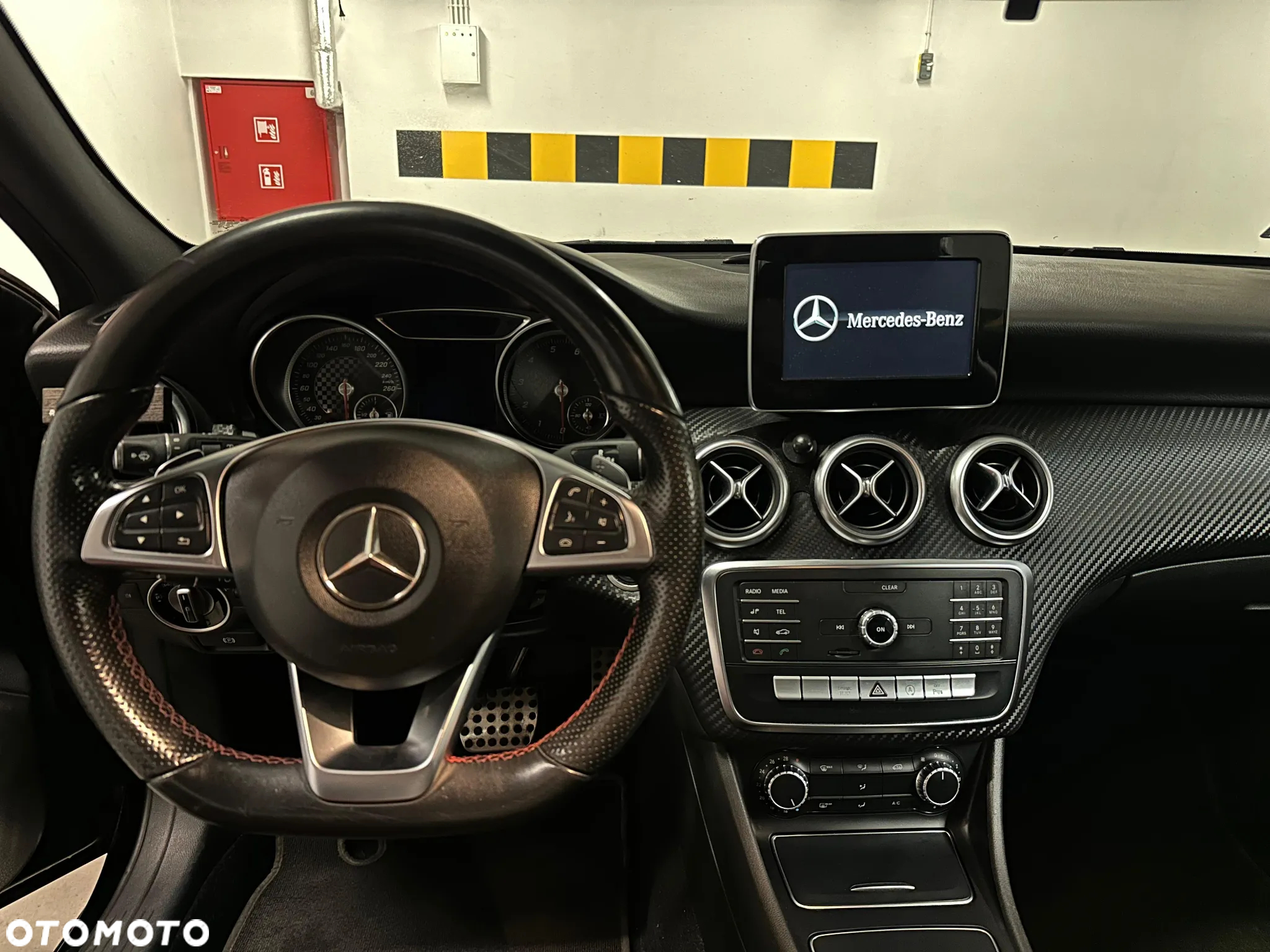 Mercedes-Benz Klasa A 180 7G-DCT - 8