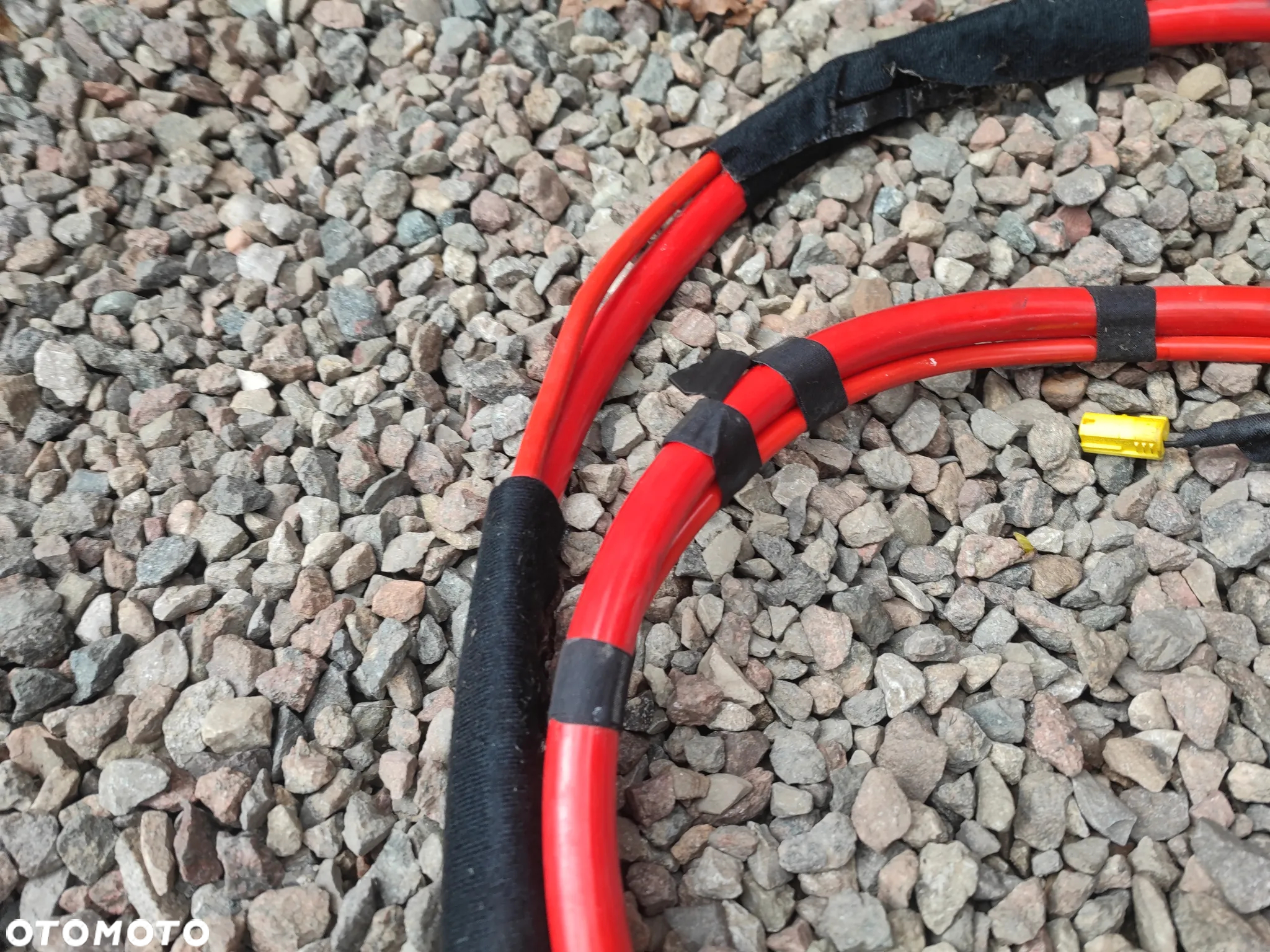 BMW E46 ORYGINALNY KOMPLETNY KABEL AKUMULATORA PLUSOWY NA TYŁ + KLEMA + BEZPIECZNIK O NR. 61 12 8 373 945 OEM W BARDZO DOBRYM STANIE DO SILNIKÓW BENZYNOWYCH - 10