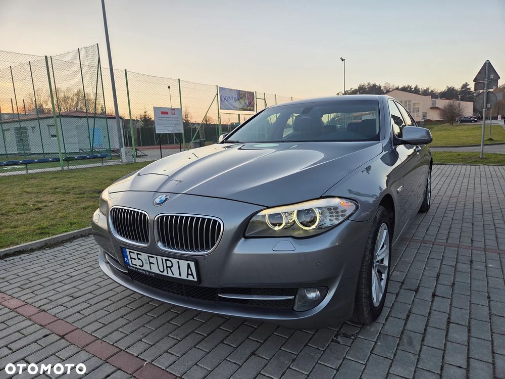 BMW Seria 5 520d xDrive Luxury Line - 2