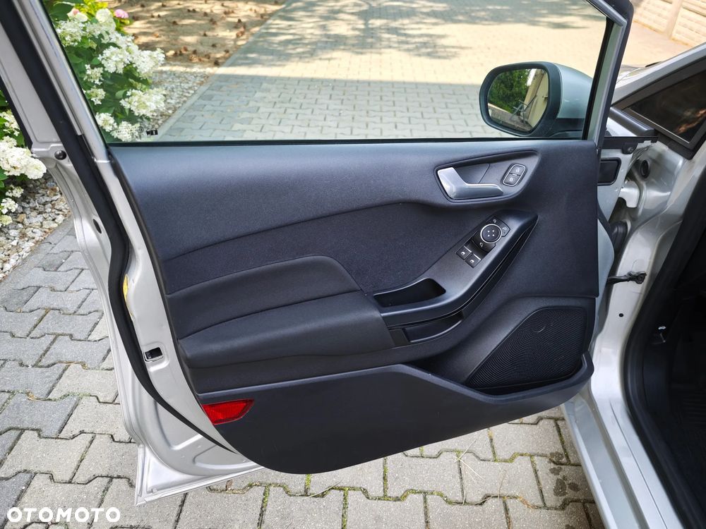 Ford Fiesta 1.0 EcoBoost S&S COOL&CONNECT - 33