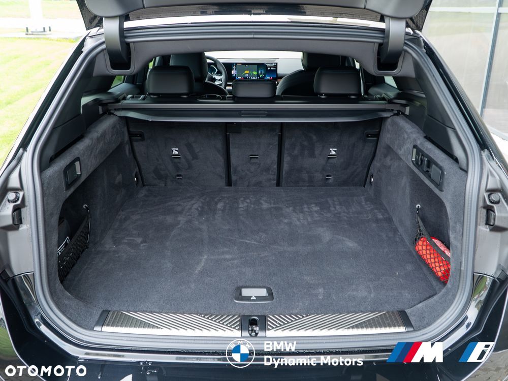 BMW Seria 5 520d xDrive Touring - 14